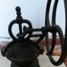 Antigüedades: ANTIGUO MOLINILLO DE CAFE MARCA ELMA