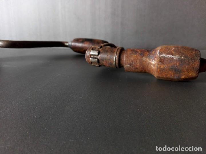 Antig&uuml;edades: Taladro de mano vintage Mango de madera Metal Estilo de madera utilizable - Foto 5