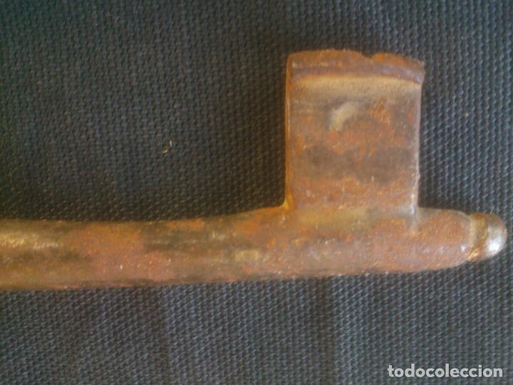 Antig&uuml;edades: ANTIGUA LLAVE HIERRO FORJADO DE ANILLO. - Foto 3