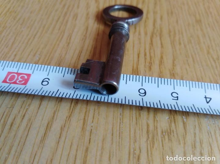 Antig&uuml;edades: Antigua llave 595 - Foto 2