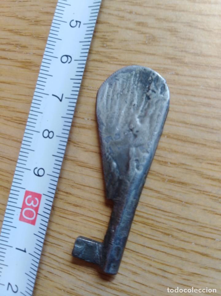 Antig&uuml;edades: Antigua llave 595 - Foto 2