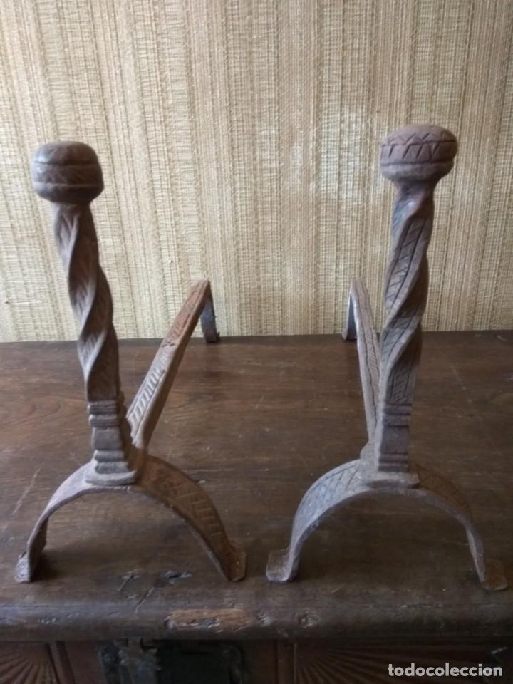 Antig&uuml;edades: MORILLOS ANTIGUOS DE HIERRO FORJADO - Foto 1
