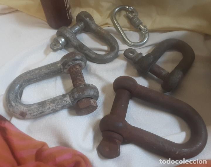 Antig&uuml;edades: Ganchos, anclajes para reutilizar. Varias piezas. - Foto 1