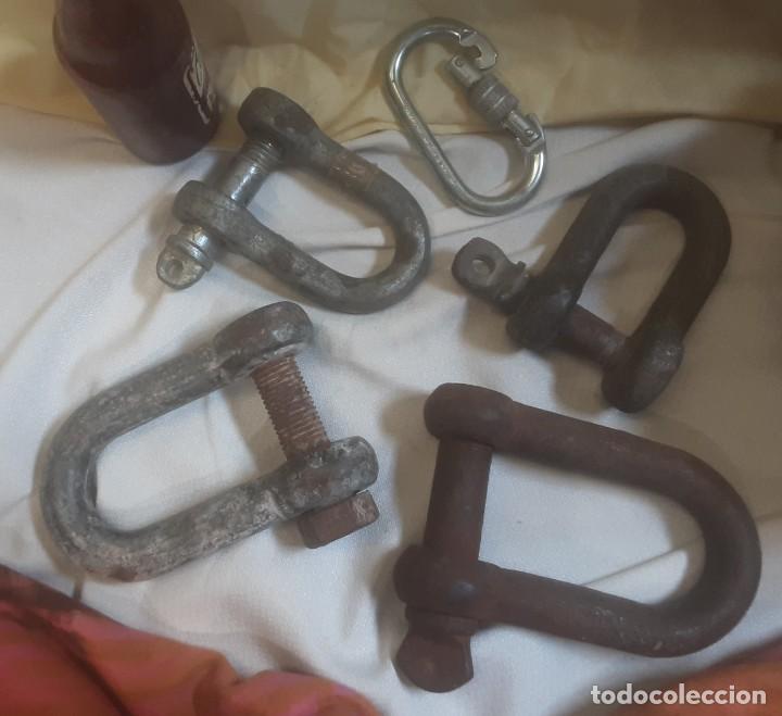 Antig&uuml;edades: Ganchos, anclajes para reutilizar. Varias piezas. - Foto 2