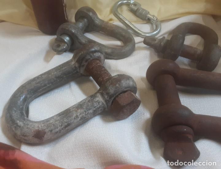 Antig&uuml;edades: Ganchos, anclajes para reutilizar. Varias piezas. - Foto 3
