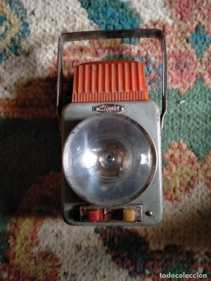 Antig&uuml;edades: LINTERNA CON LUZ ROJA FUNCIINANDO - Foto 1