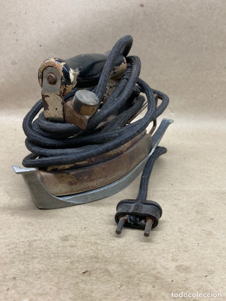 Antig&uuml;edades: Plancha El&eacute;ctrica antigua - Foto 4