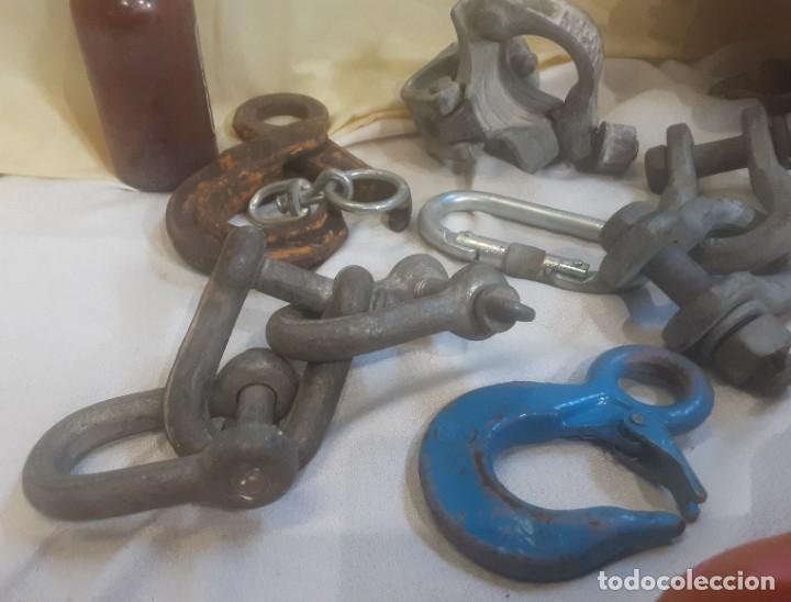 Antig&uuml;edades: Ganchos, anclajes para reutilizar. Varias piezas. - Foto 3