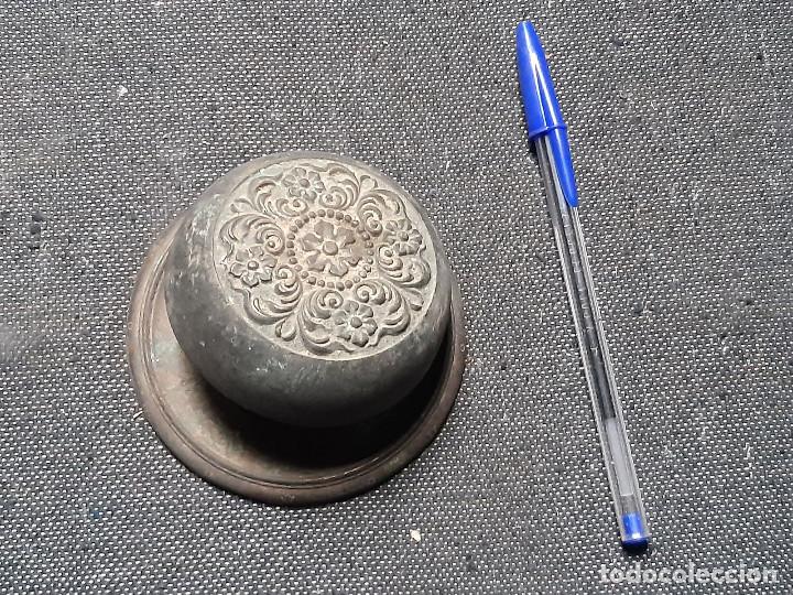Antig&uuml;edades: Antiguo timmbre de sobremesa en bronce. Incompleto. - Foto 1