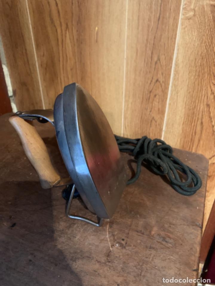 Antig&uuml;edades: PLANCHA EL&Eacute;CTRICA CON CABLE ANTIGUA - Foto 3