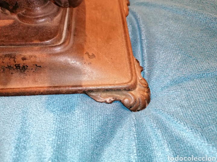 Antig&uuml;edades: M&Aacute;QUINA DE COSER ANTIGUA DE ESCAPARATE - Foto 2
