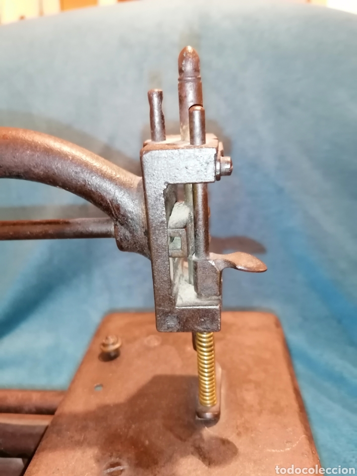 Antig&uuml;edades: M&Aacute;QUINA DE COSER ANTIGUA DE ESCAPARATE - Foto 9