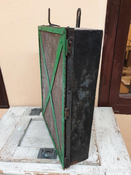 Antig&uuml;edades: ARMARIO DE HIERRO PARA TALLER - Foto 6
