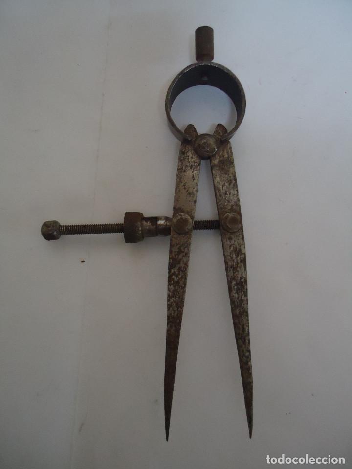 Antig&uuml;edades: ANTIGUO COMPAS DE HIERRO . --- 10 - Foto 2