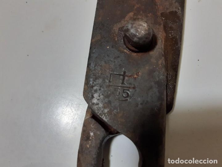 Antig&uuml;edades: Tijeras de peletero antiguas - Foto 4