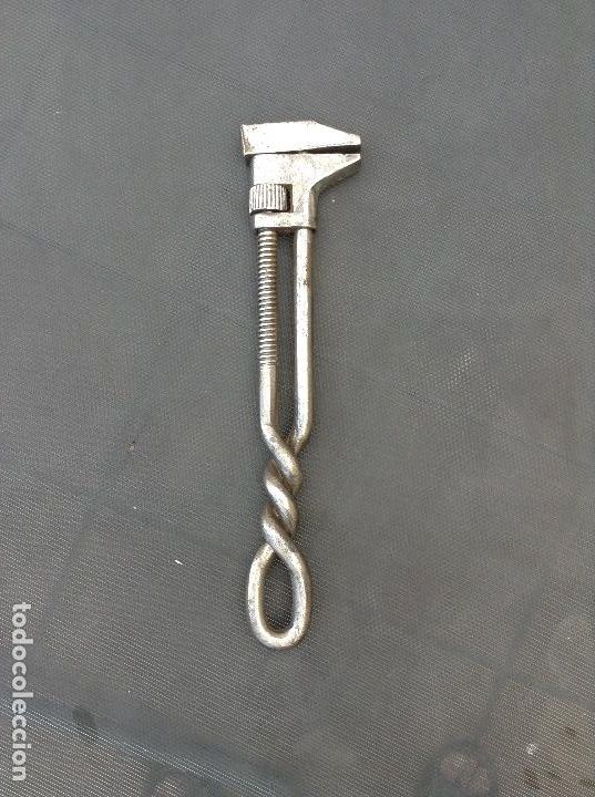 Antig&uuml;edades: LLAVE INGLESA - Foto 1