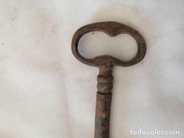 Antig&uuml;edades: ANTIGUA LLAVE MUY RARA Y HUECA - Foto 3