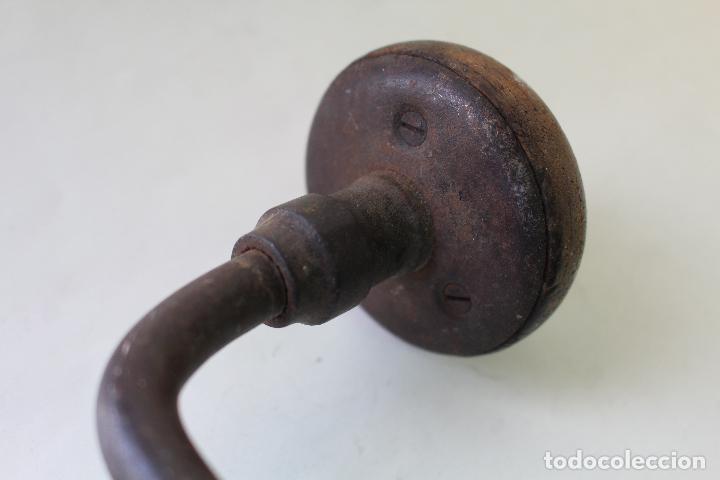 Antig&uuml;edades: taladro manual antiguo con marca - Foto 7