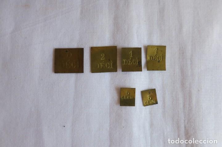 Antig&uuml;edades: caja de precision para el peso de moneda - Foto 4