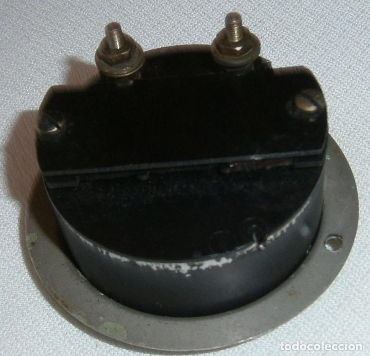 Antig&uuml;edades: voltimetro caja de metal 7 cms de diametro - Foto 2
