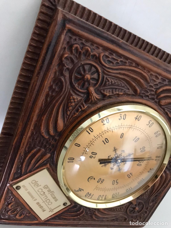 Antig&uuml;edades: Term&oacute;metro antiguo cuero repujado - Foto 2