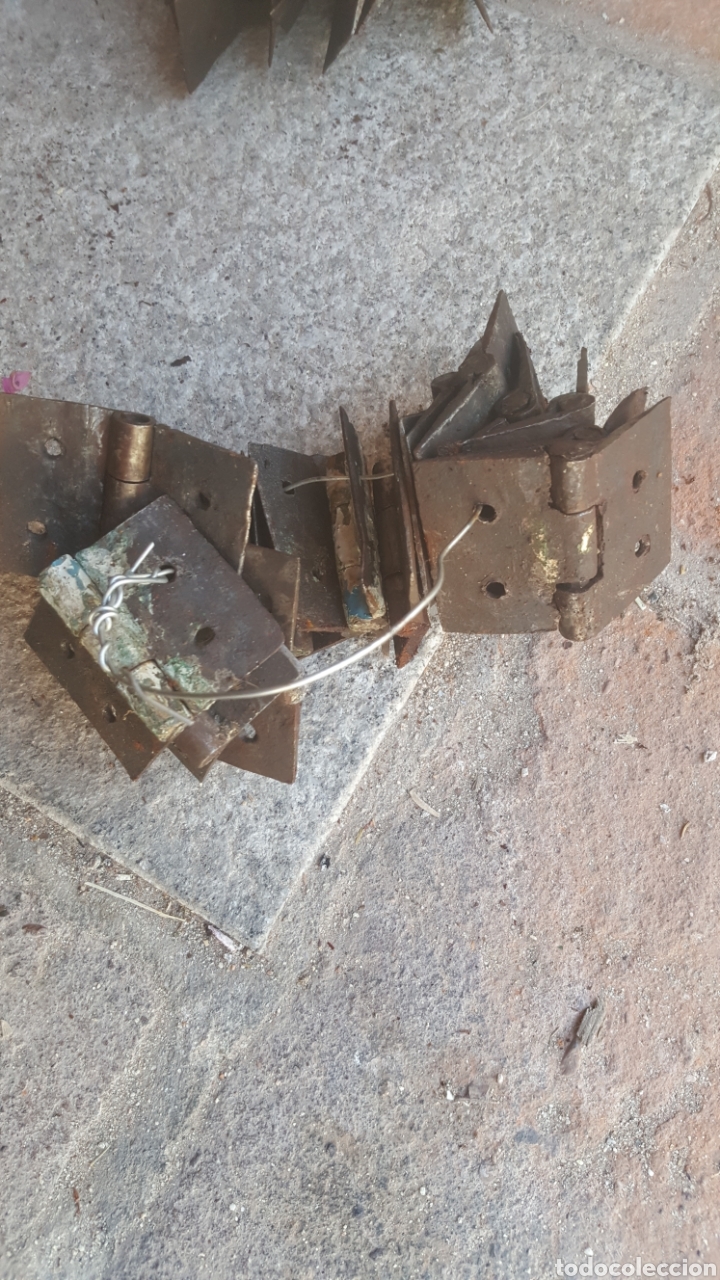 Antig&uuml;edades: 150 bisagras de forja antiguas - Foto 1