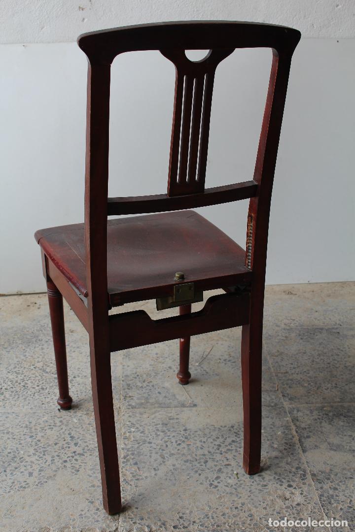 Antig&uuml;edades: silla de barbero antigua - Foto 4