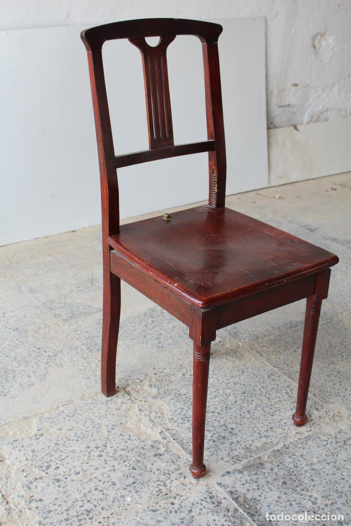 Antig&uuml;edades: silla de barbero antigua - Foto 7