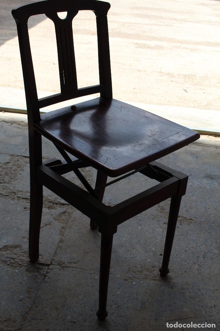 Antig&uuml;edades: silla de barbero antigua - Foto 11