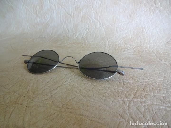 Antig&uuml;edades: antiguas gafas con patillas rectas - Foto 3