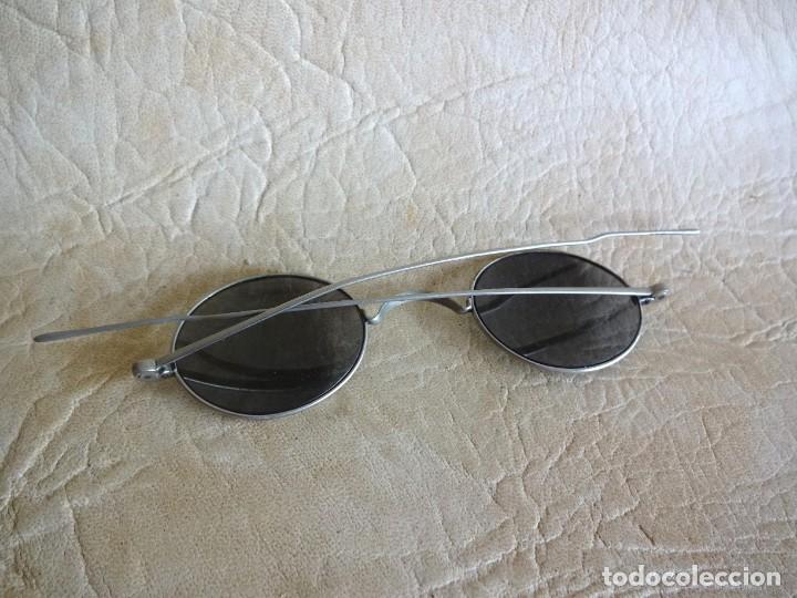 Antig&uuml;edades: antiguas gafas con patillas rectas - Foto 4