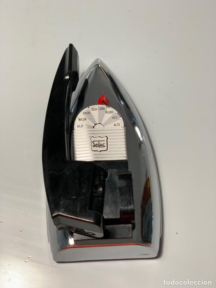Antig&uuml;edades: Plancha autom&aacute;tica de viaje Solac. Modelo 631. - Foto 6