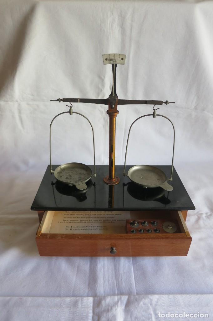 Antig&uuml;edades: balanza de laboratorio de 50 gramos - Foto 2