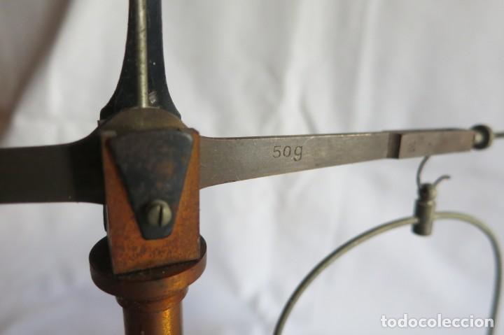 Antig&uuml;edades: balanza de laboratorio de 50 gramos - Foto 4
