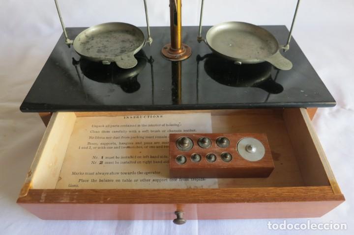 Antig&uuml;edades: balanza de laboratorio de 50 gramos - Foto 5