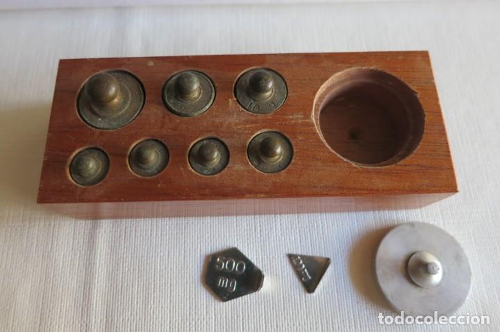 Antig&uuml;edades: balanza de laboratorio de 50 gramos - Foto 6