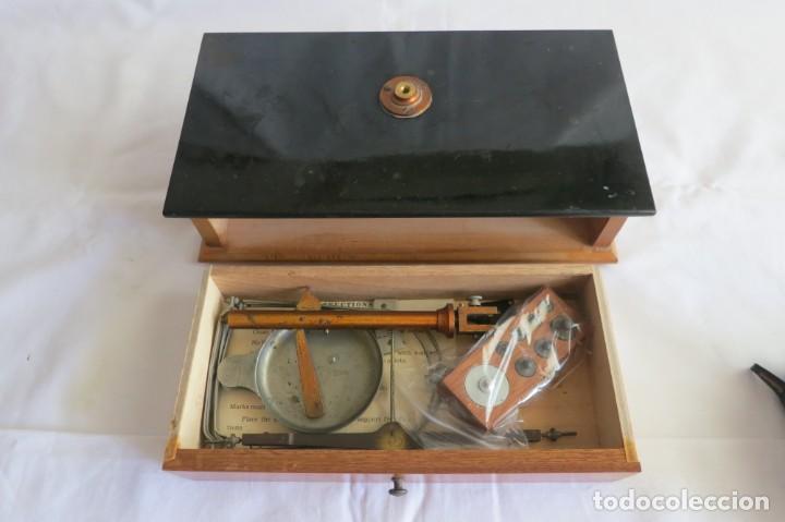 Antig&uuml;edades: balanza de laboratorio de 50 gramos - Foto 7
