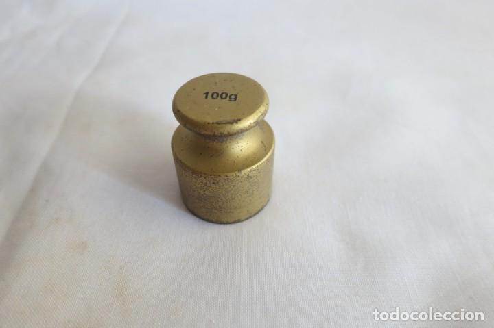 Antig&uuml;edades: pesa de 100 gramos - Foto 1