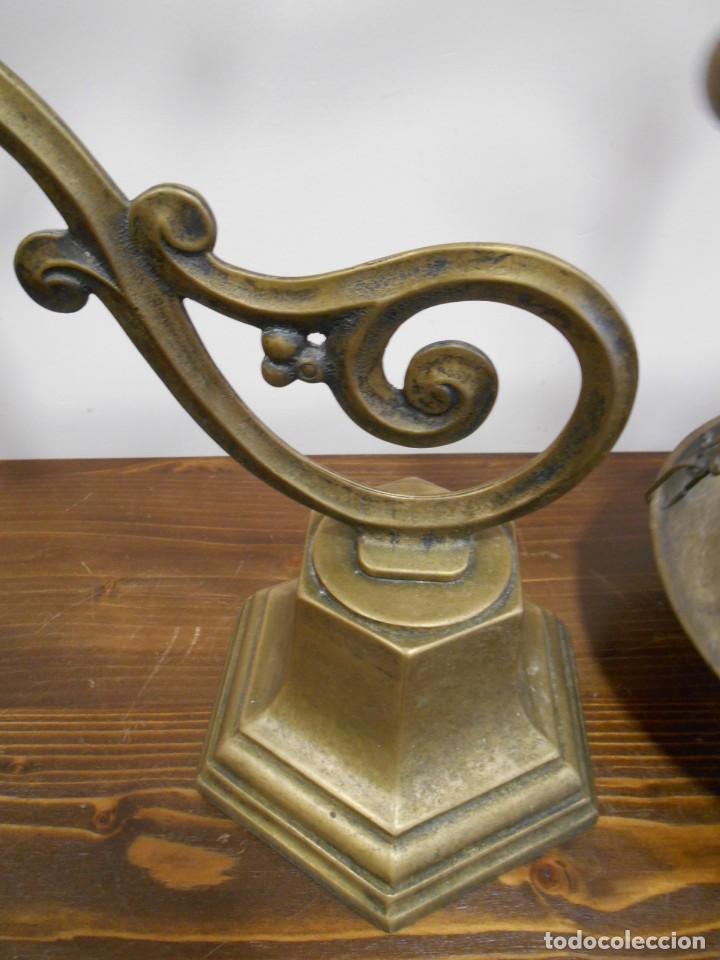 Antig&uuml;edades: PRECIOSA BASCULA TIPO ROMANA CON BASE DE APOYO EN BRONCE - Foto 8