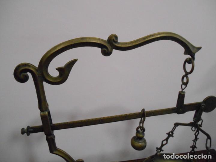 Antig&uuml;edades: PRECIOSA BASCULA TIPO ROMANA CON BASE DE APOYO EN BRONCE - Foto 11