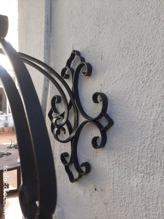 Antig&uuml;edades: Macetero de hierro forjado - Foto 3