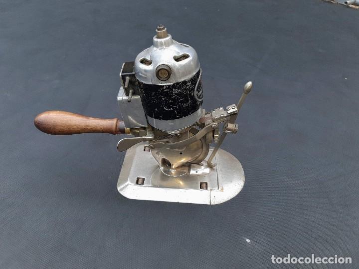 Antig&uuml;edades: CORTADORA DE TELA Y CUERO RAPIDA S.A. - Foto 2