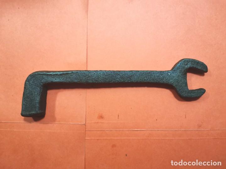 Antig&uuml;edades: ANTIGUA LLAVE DE TUERCAS - Foto 1