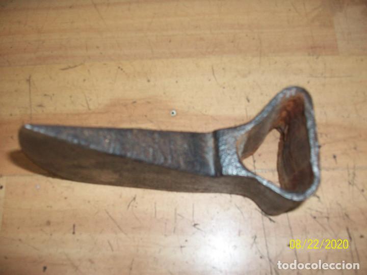 Antig&uuml;edades: ANTIGUA HACHA-LARGO 16 CM - Foto 3