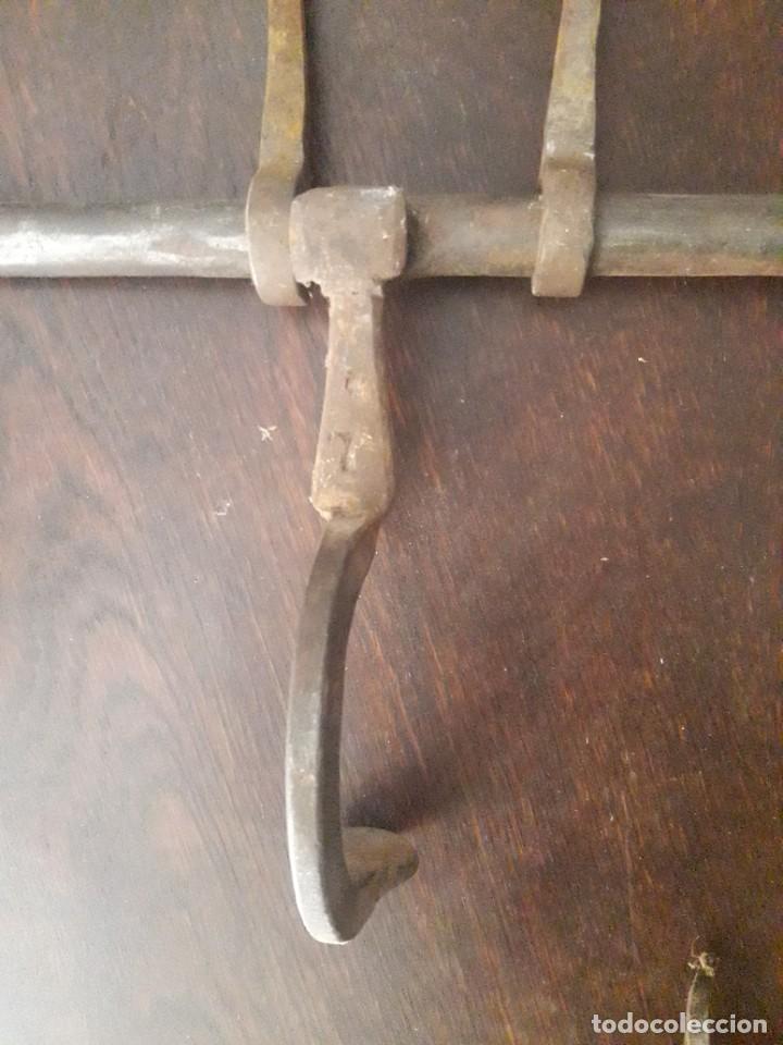 Antig&uuml;edades: cerrojo de forja - Foto 2
