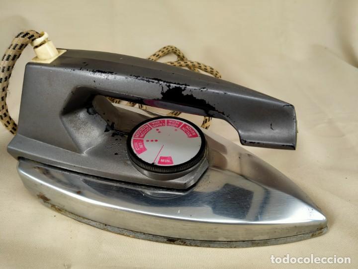 Antig&uuml;edades: PLANCHA PHILIPS MODELO HD 1121 - Foto 4