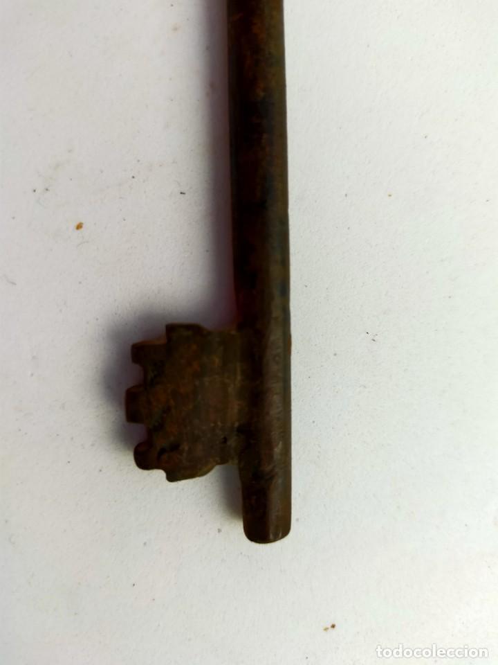 Antig&uuml;edades: LLAVE ANTIGUA EN HIERRO - Foto 6