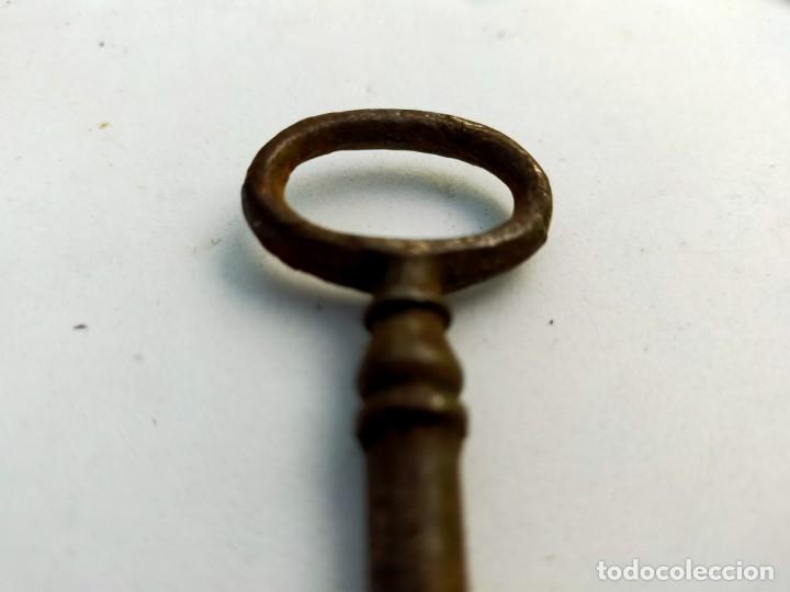 Antig&uuml;edades: LLAVE ANTIGUA EN HIERRO - Foto 8