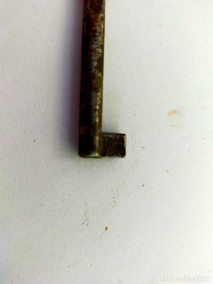 Antig&uuml;edades: LLAVE ANTIGUA DE HIERRO - Foto 3
