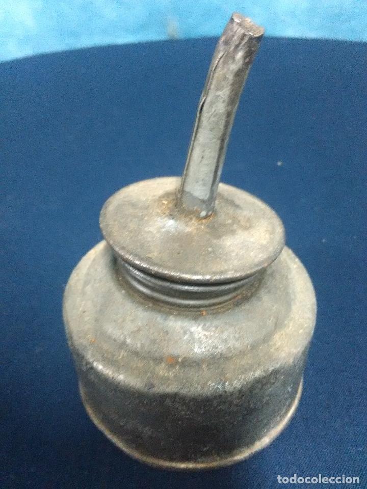 Antig&uuml;edades: ACEITERA CHAPA - Foto 1